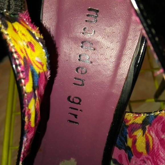 Steve Madden 8 Black Baby Doll Slingback Heels Shoes - Picture 4 of 6